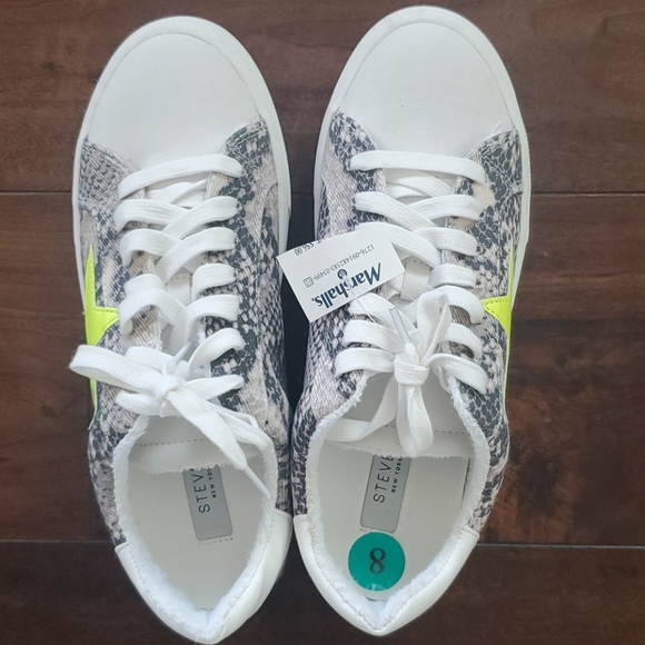 steve madden star tennis shoes